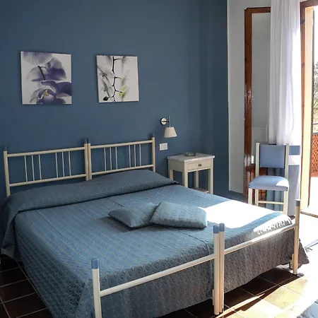 Le Renaie Hotel