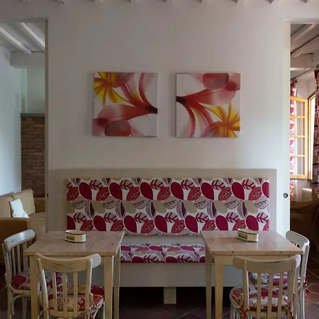 Le Renaie Hotel