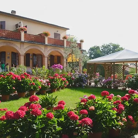 Le Renaie Hotel