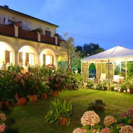 Le Renaie Hotel
