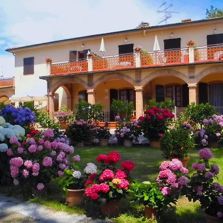 Le Renaie Hotel